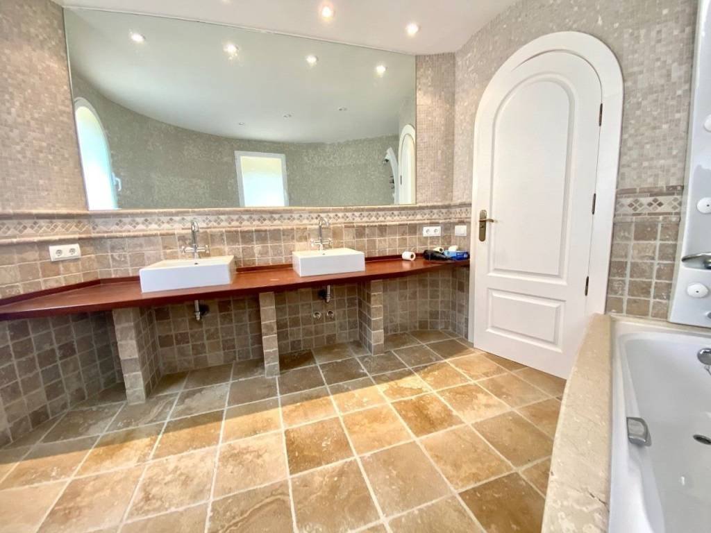 Haus 500 m² in Altea