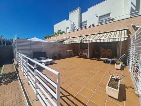 Casa de 250 m² en Ávila