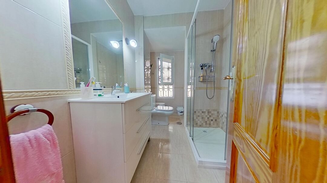 Habitación 70 m², Alicante