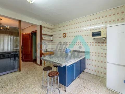 Piso de 122 m² en Oviedo