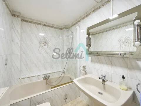 Wohnung 90 m² in Oviedo