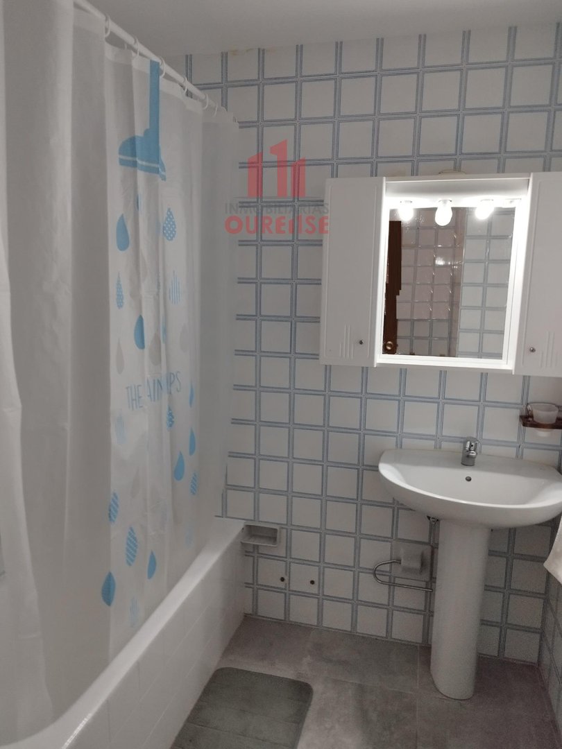 Piso de 95 m² en Ourense