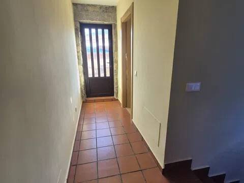 Casa de 140 m² en Gemuño