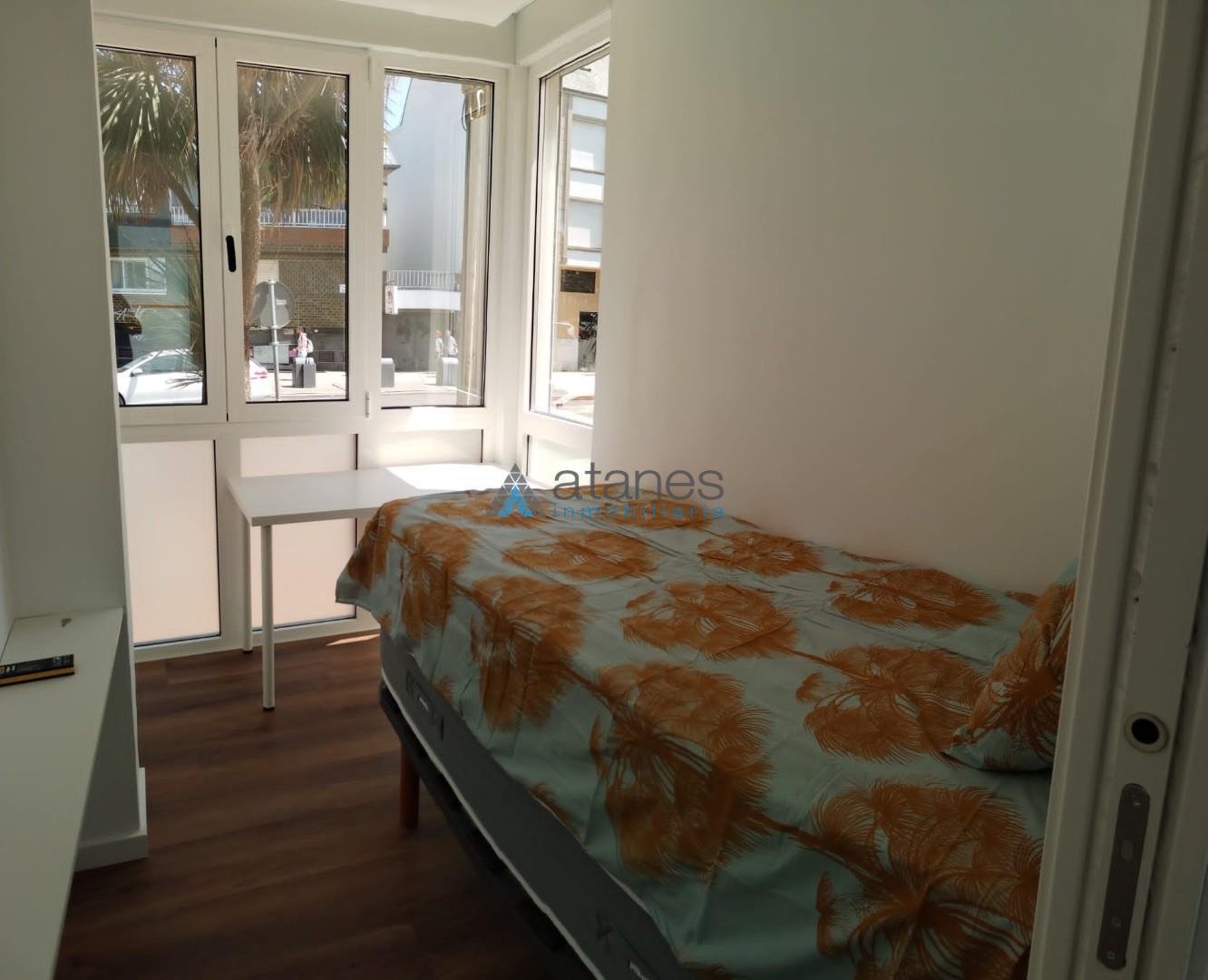 Piso de 75 m² en Oleiros