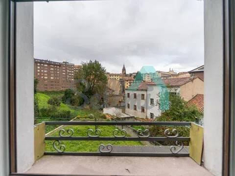 Pis de 60 m² a Oviedo