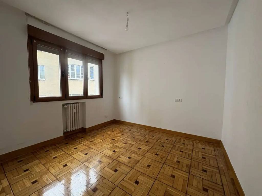 Pis de 90 m² a Oviedo
