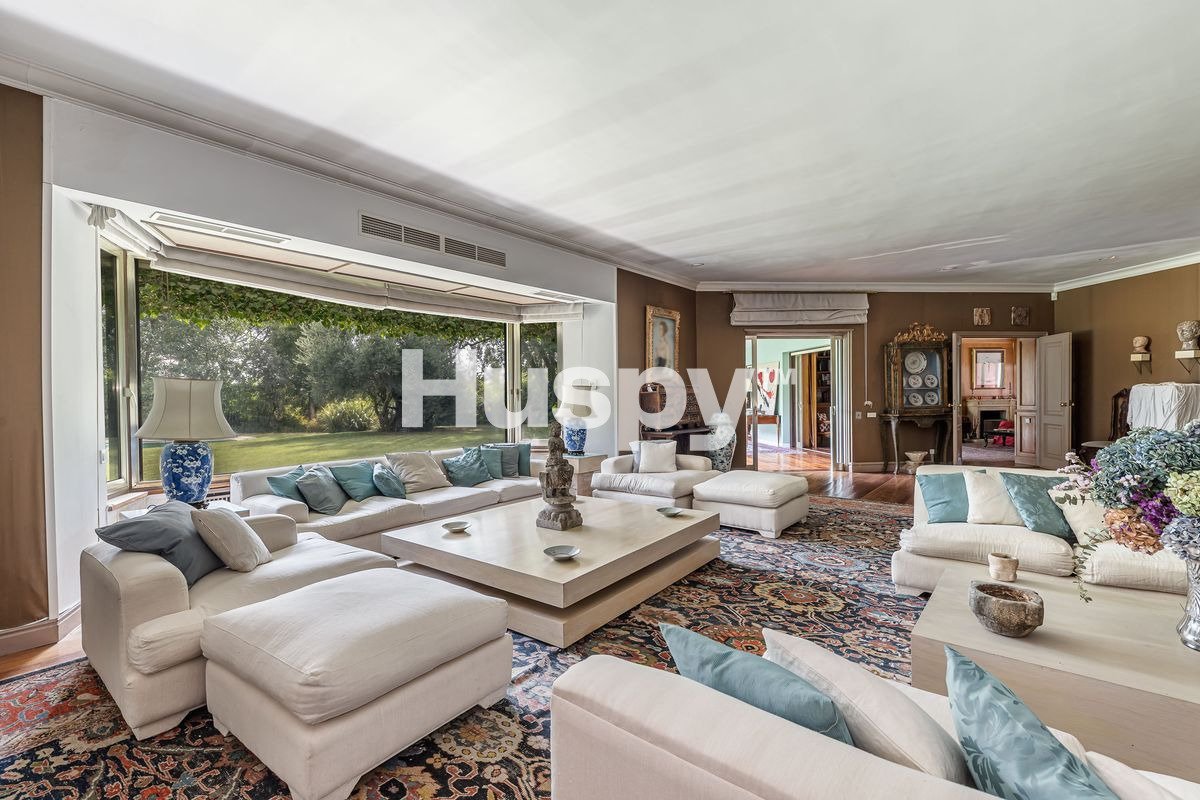 Pis de 1200 m² a Pozuelo de Alarcón
