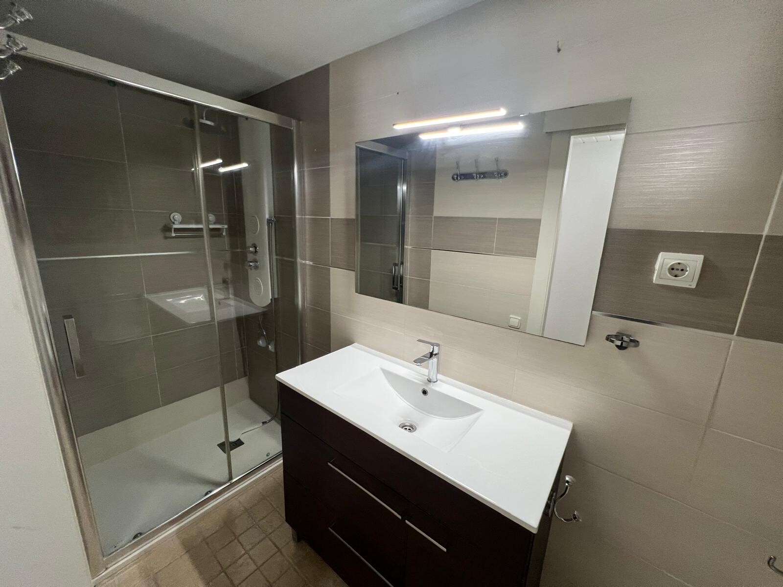 Piso de 74 m² en Rubí