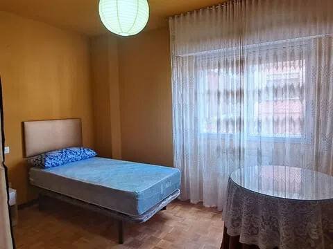 Habitación 120 m², Ávila
