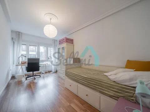 Piso de 96 m² en Oviedo