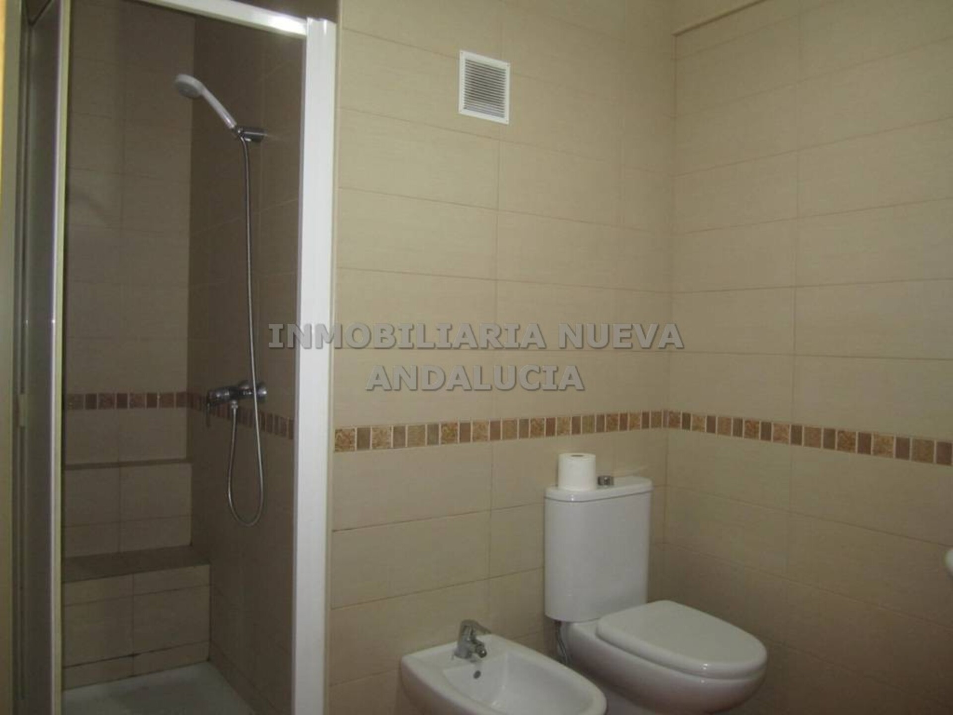 Piso de 74 m² en Almería