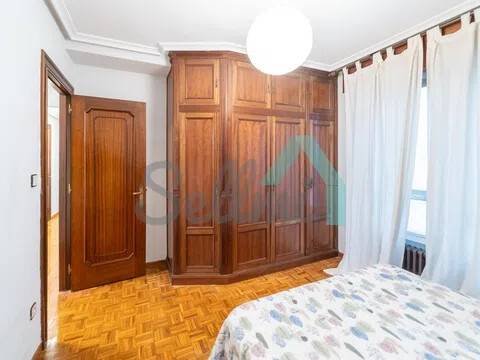 Piso de 107 m² en Oviedo