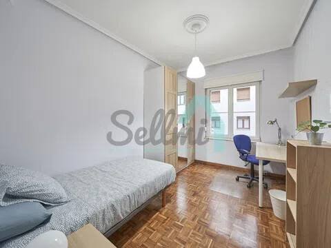 Pis de 112 m² a Oviedo