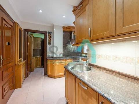 Piso de 131 m² en Oviedo