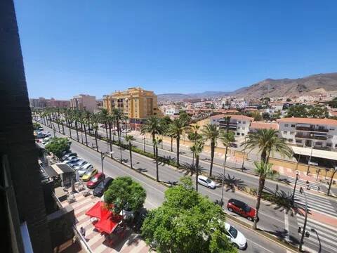 Piso de 120 m² en Roquetas de Mar