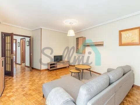 Pis de 68 m² a Oviedo