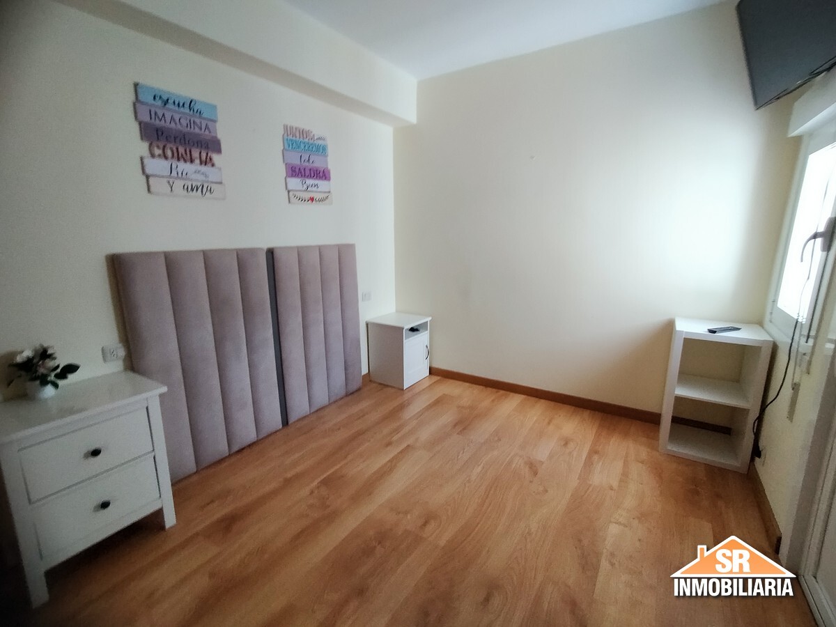Piso de 78 m² en Oleiros