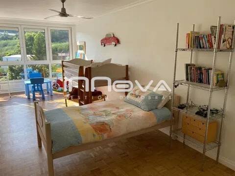 Piso de 240 m² en Poio