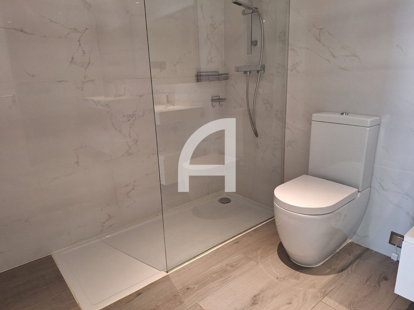 Wohnung 130 m² in Esplugues de Llobregat