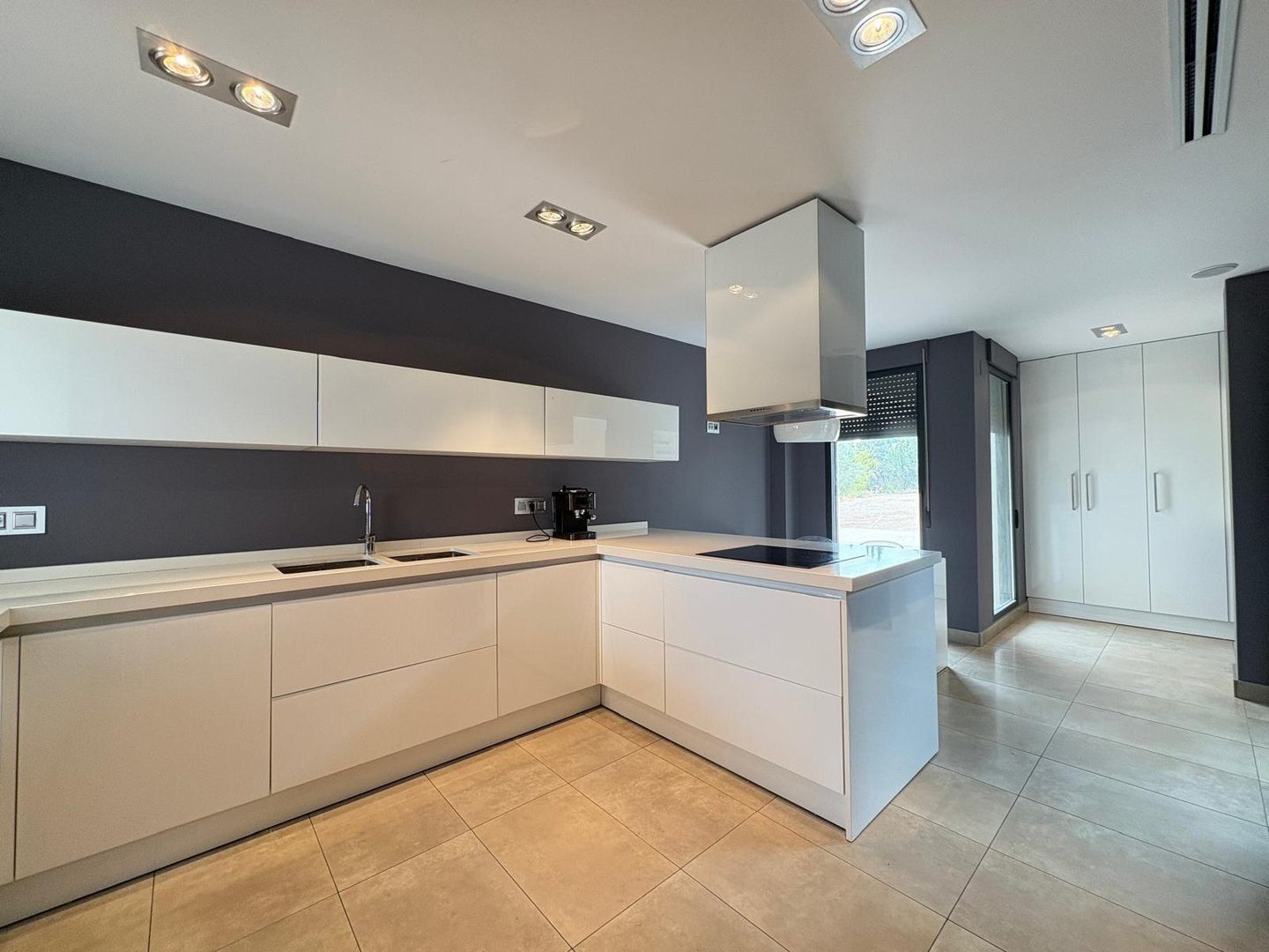 Casa de 318 m² en Elda