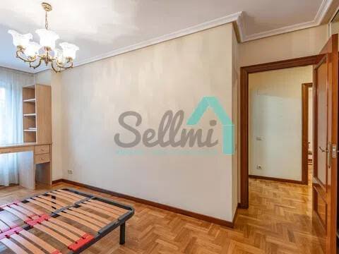 Piso de 55 m² en Oviedo