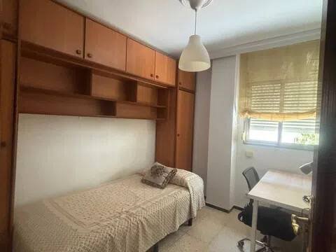 Piso de 80 m² en Sevilla