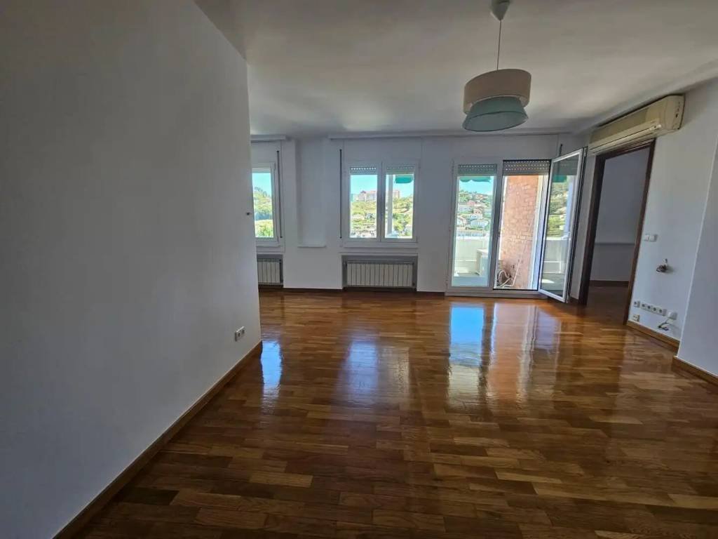 Piso de 155 m² en Ourense
