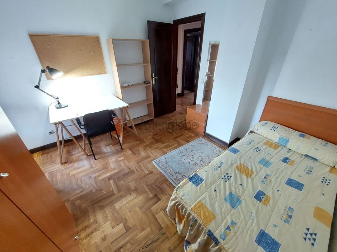 Piso de 120 m² en Oviedo