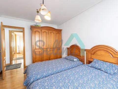 Piso de 98 m² en Oviedo