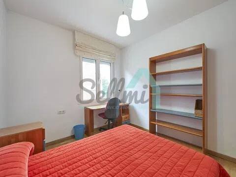 Piso de 106 m² en Oviedo