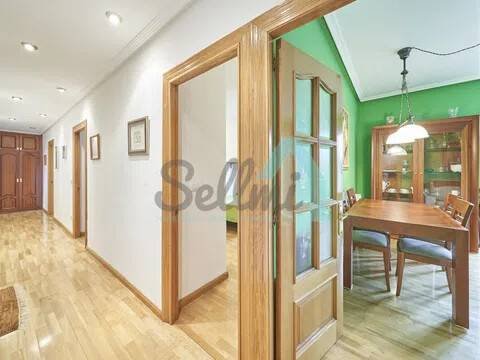 Piso de 106 m² en Oviedo
