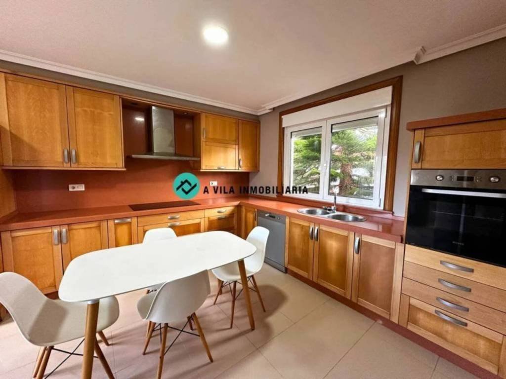 Casa de 530 m² en O Rosal
