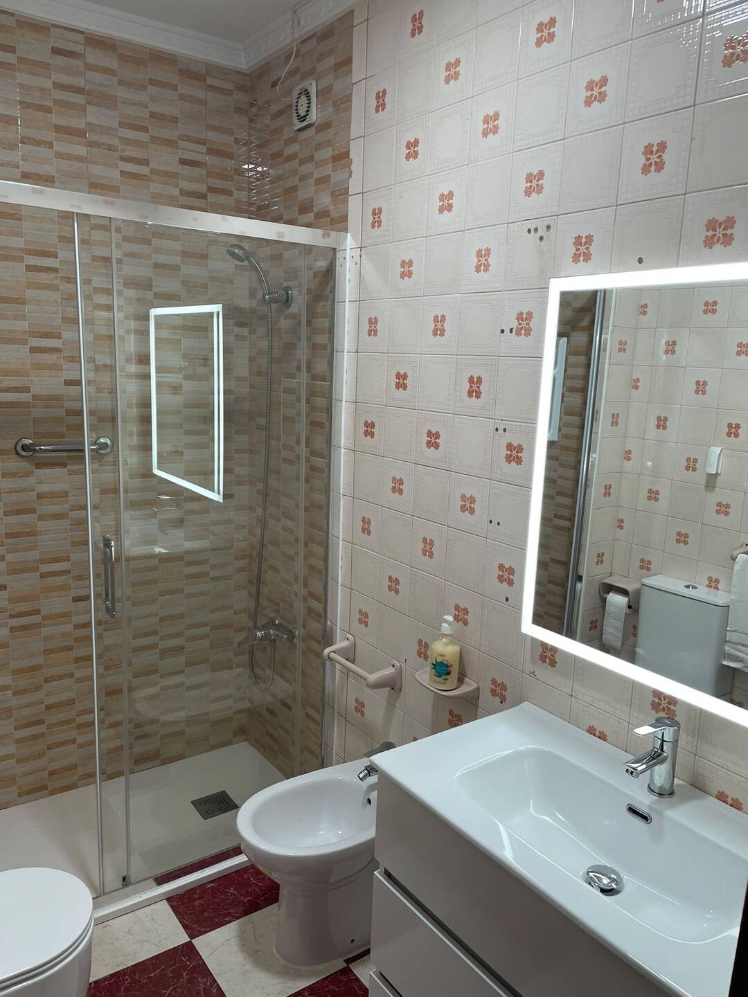 Piso de 90 m² en Almería