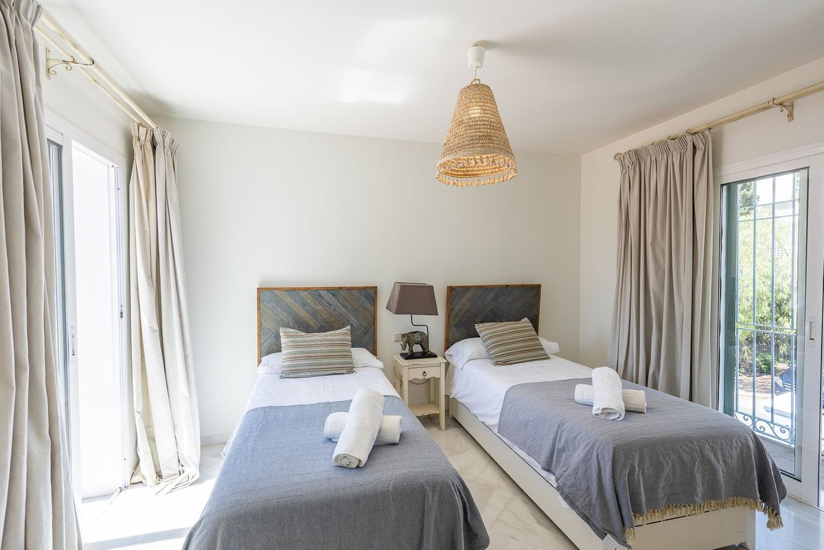 Casa de 319 m² en Estepona