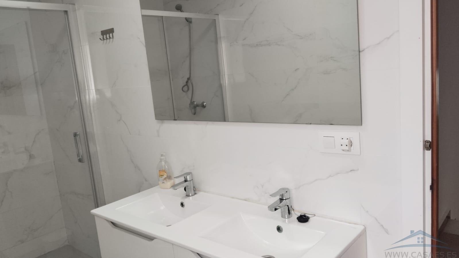 Habitación 140 m², Almería