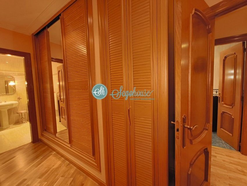 Piso de 200 m² en Segovia