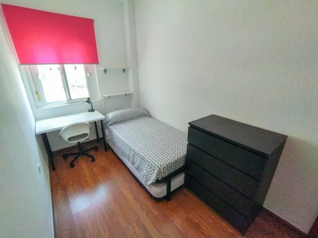 Piso de 85 m² en Cádiz
