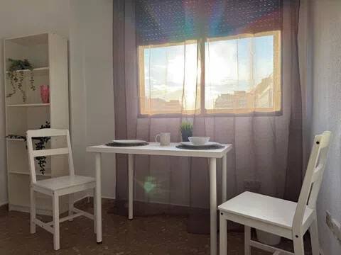 Habitación 100 m², Almería