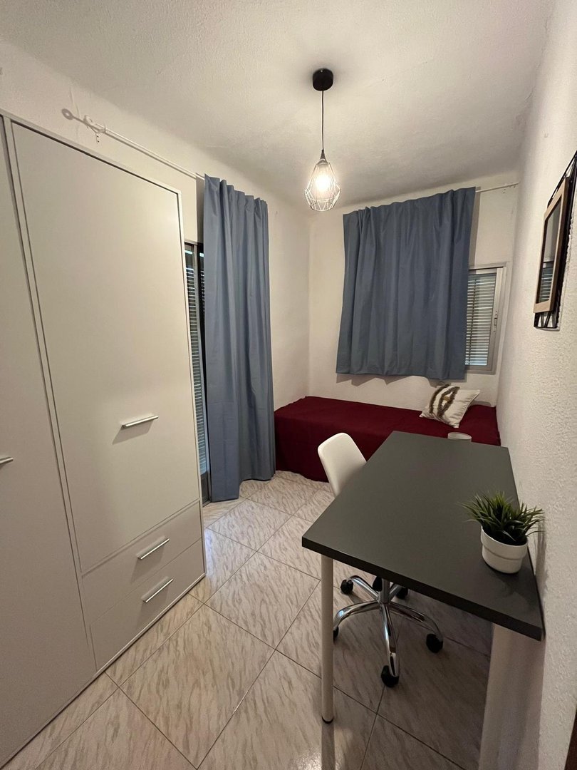 Habitación 76 m², Granada