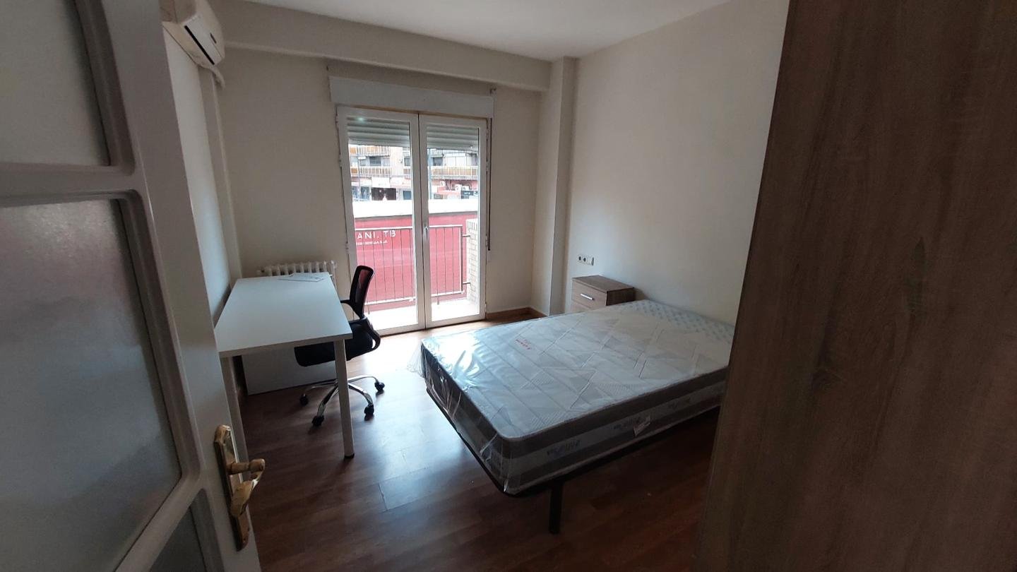 Piso de 77 m² en Granada
