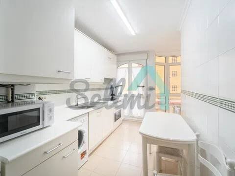 Pis de 75 m² a Oviedo