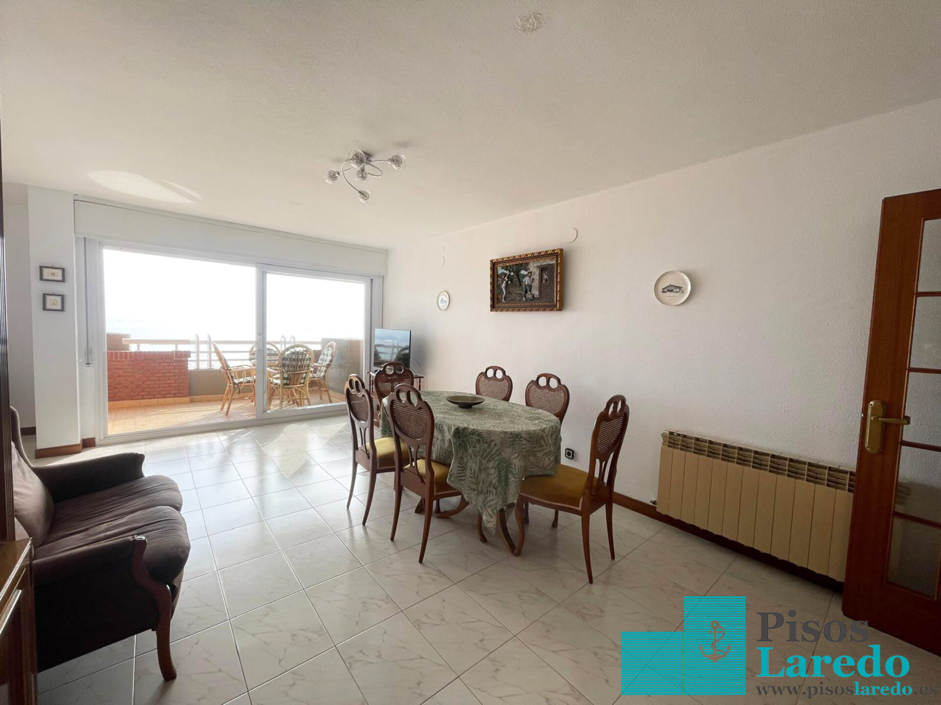 Wohnung 120 m² in Laredo