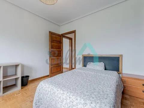 Piso de 153 m² en Oviedo
