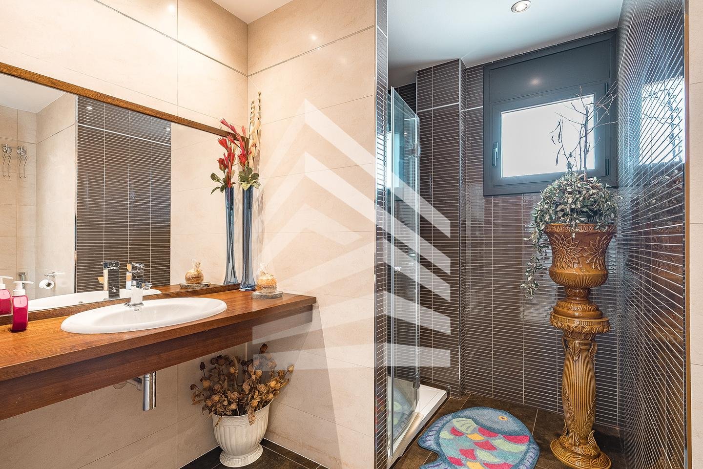 Haus 228 m² in Sant Just Desvern
