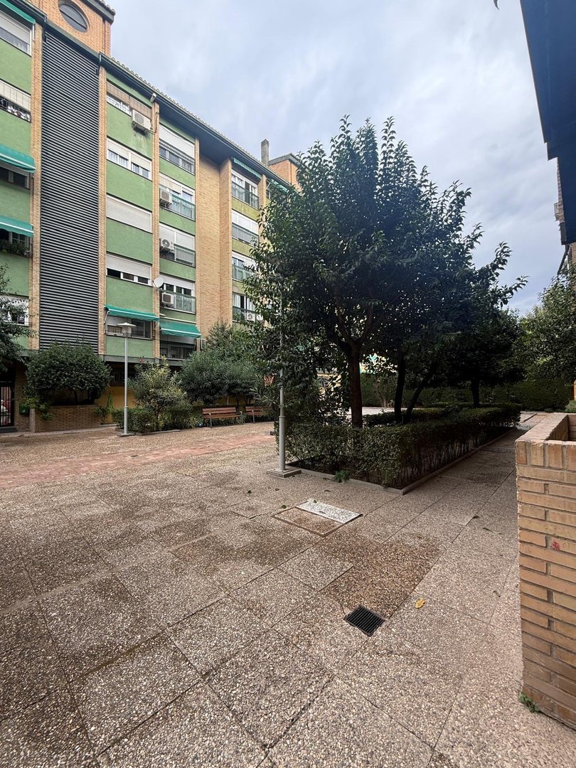 Wohnung 100 m² in Granada