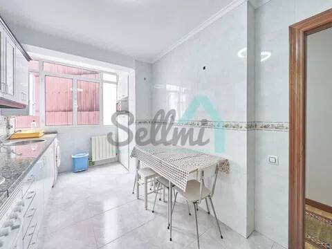 Piso de 86 m² en Oviedo