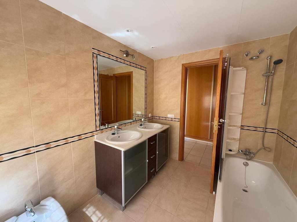 Haus 230 m² in l'Alfàs del Pi