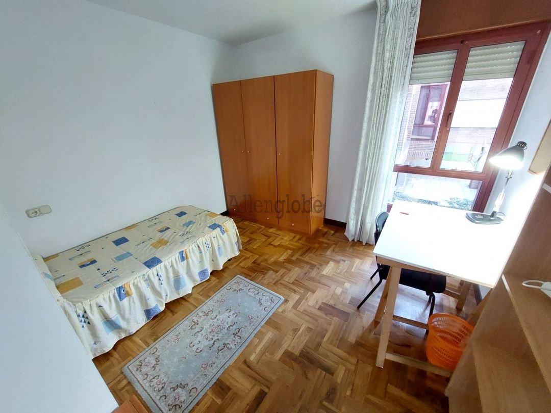 Piso de 120 m² en Oviedo