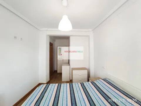 Pis de 130 m² a Oviedo