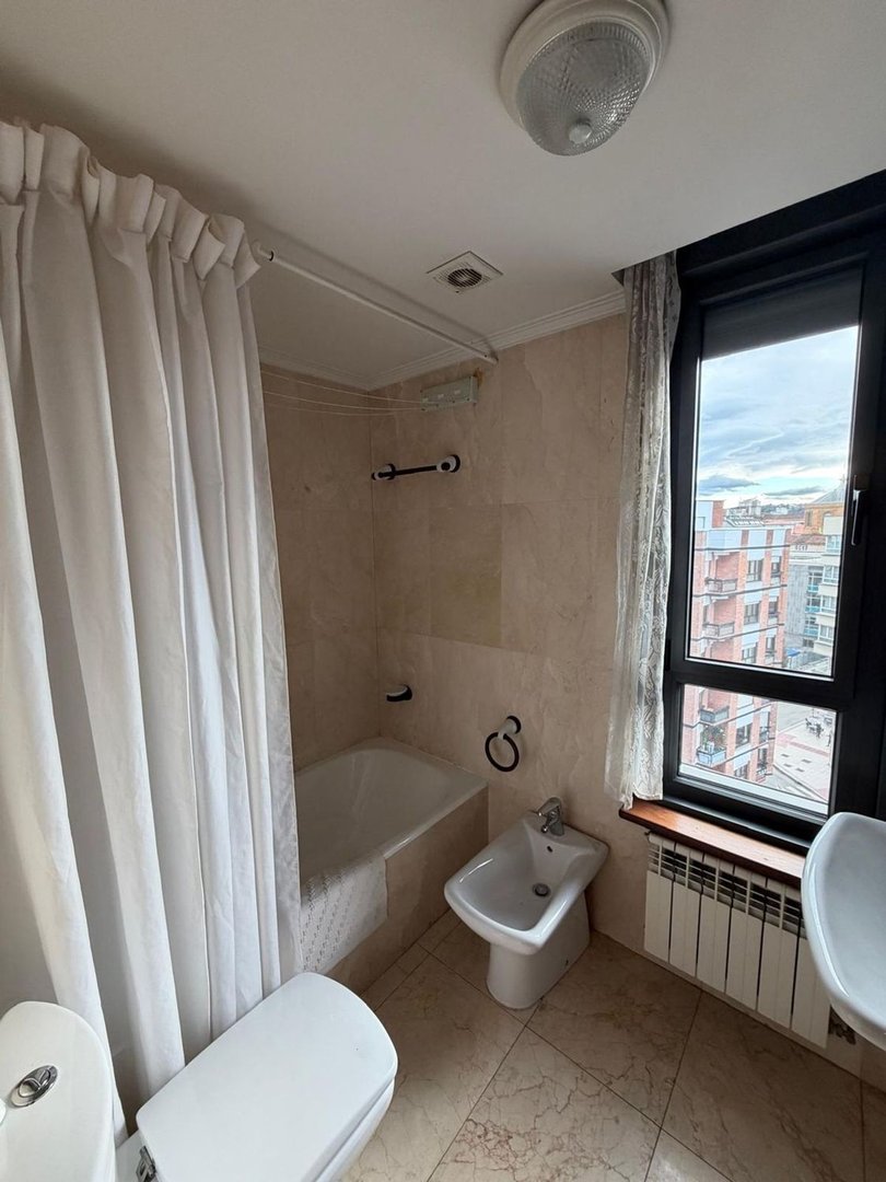 Piso de 120 m² en Oviedo